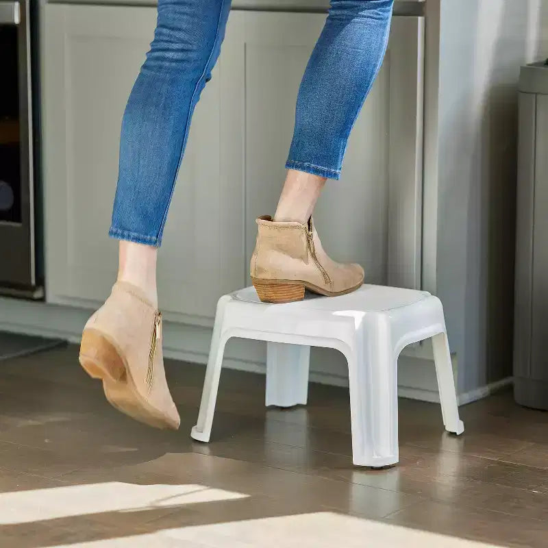 Gracious Living Single Step Stool, Small Step Stool, 9 1/2 Inches, White